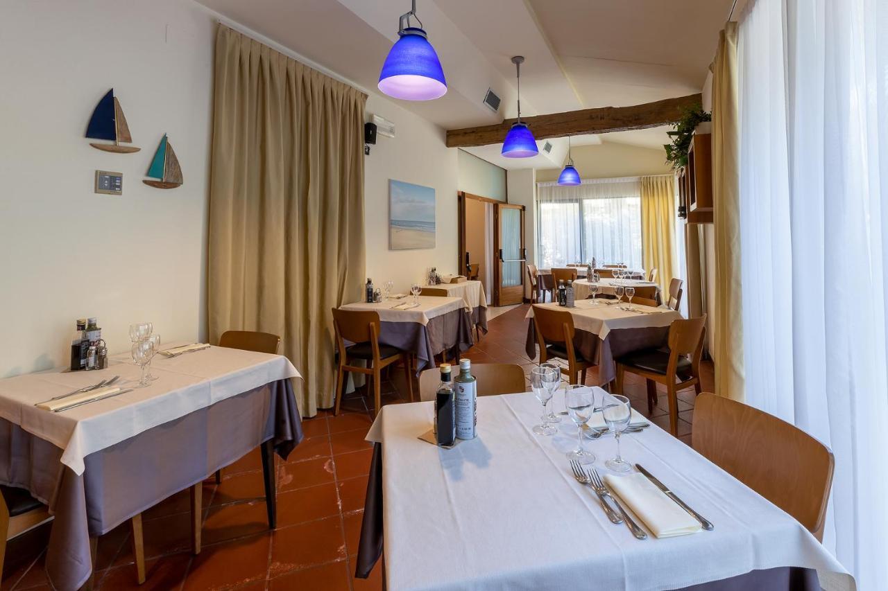 La Tavernetta Marina Romea Exterior foto